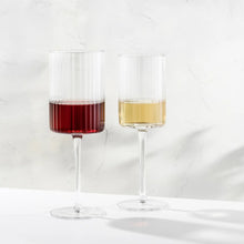 Load image into Gallery viewer, Wine Glass Set
